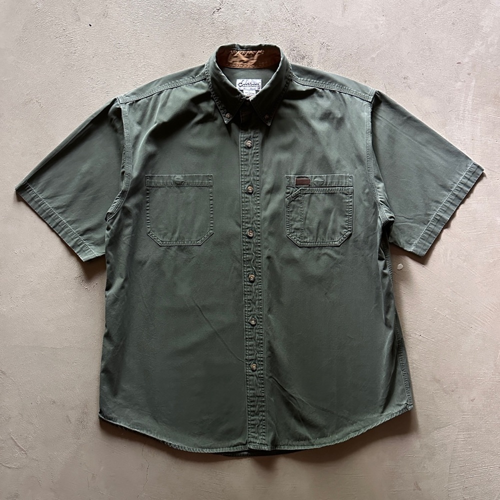 vintage carhartt green boxy cropped button-up shirt